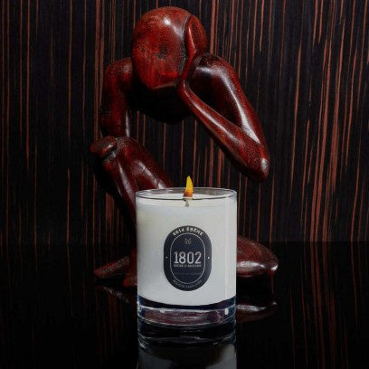 Bougie parfumée  Le Châtelard 1802 Ebène 200 gr