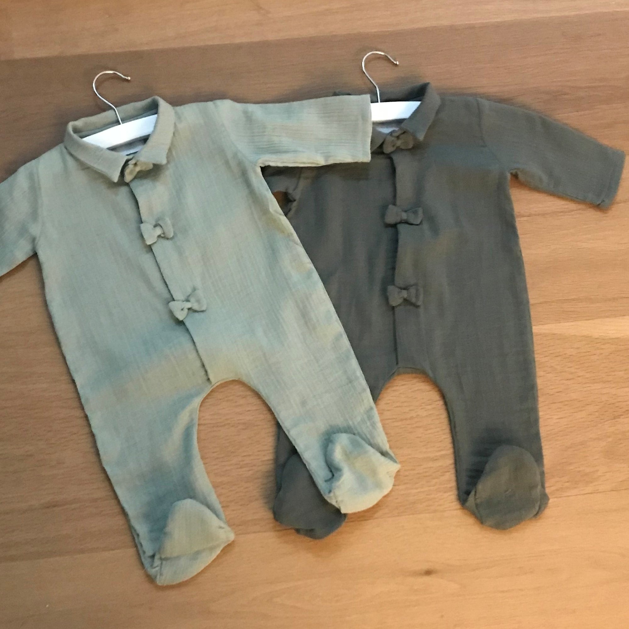 Vis Ta Vie - Barboteuse à nœuds -col droit - 3 mois